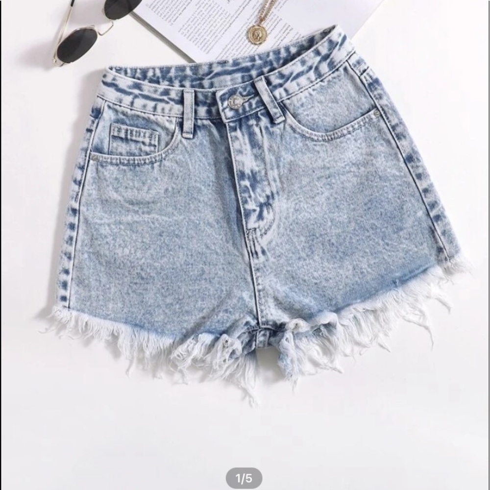Hi waisted Shein shorts